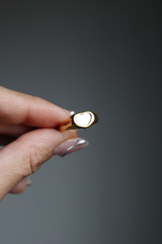 Anillo corazón perla madre