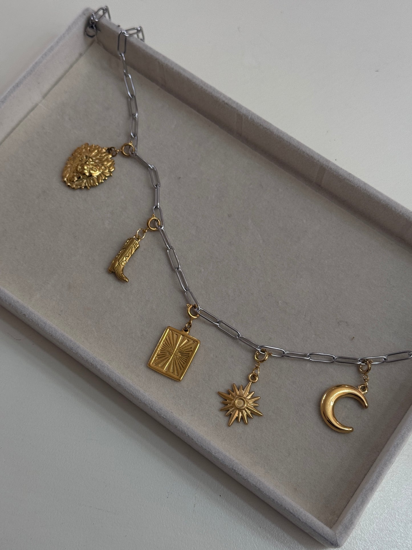 Collar Eslabón Largo (Charms Necklace)