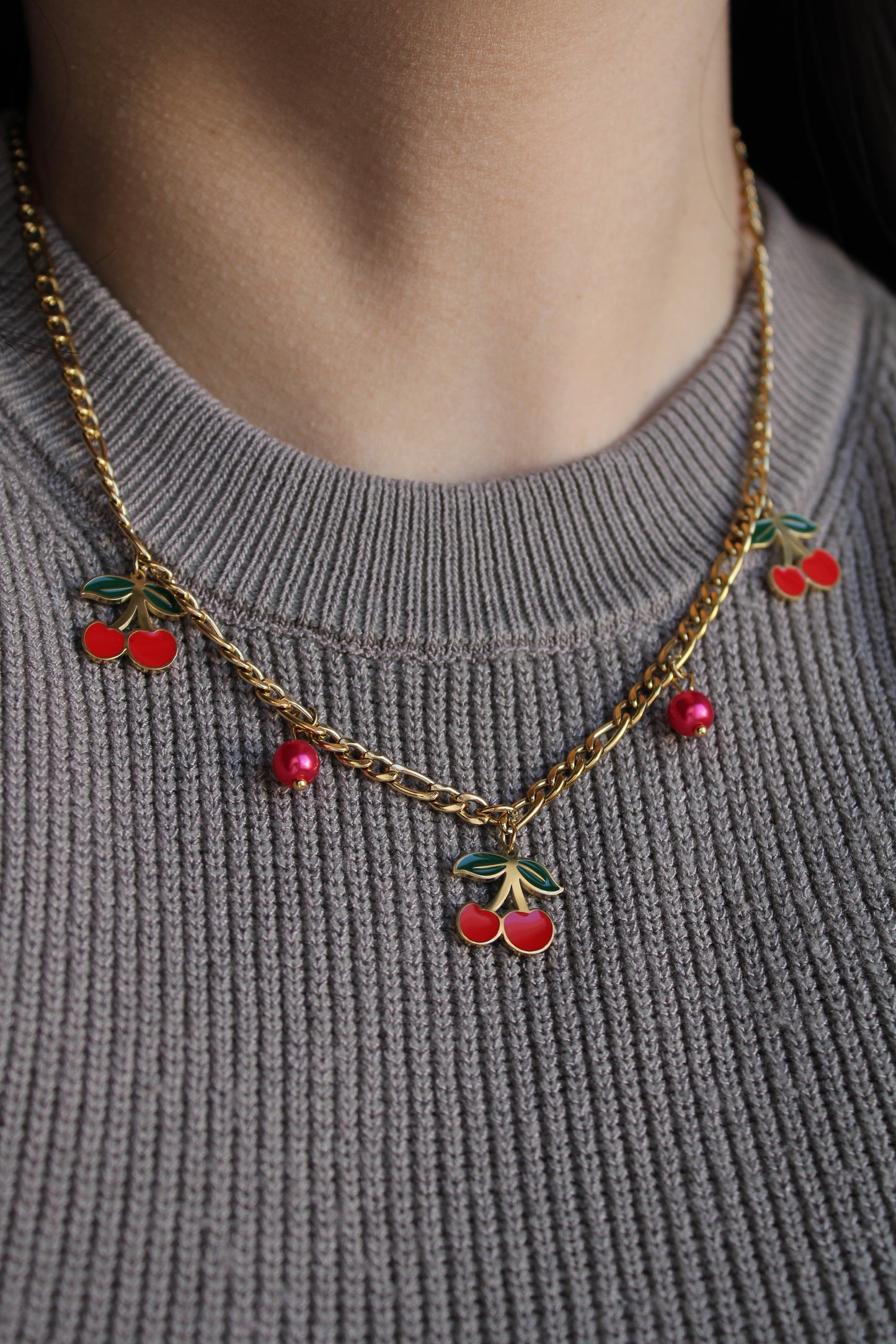 Collar Cherries