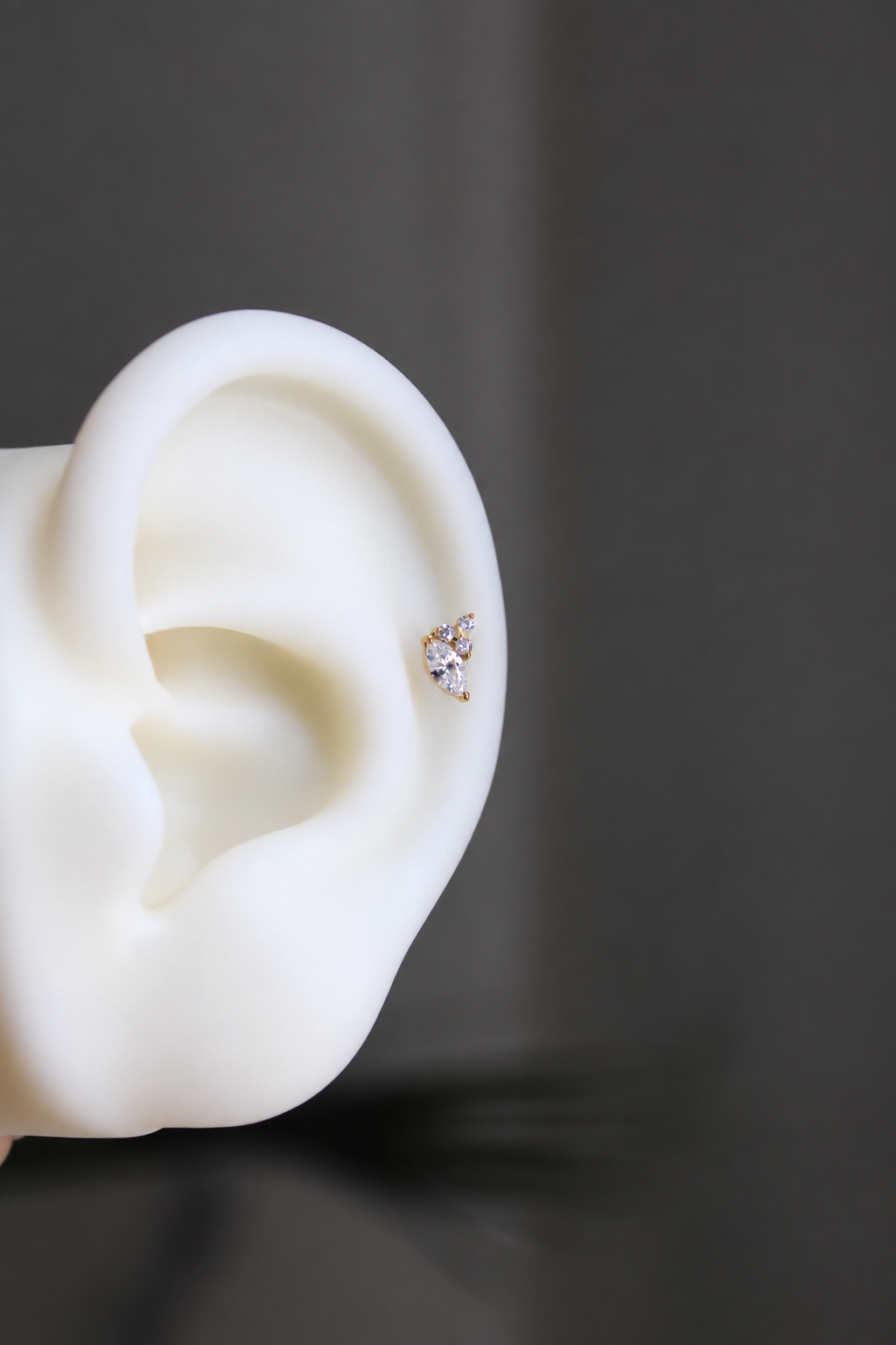 Piercing Titanio ASTM F136 (dorado)