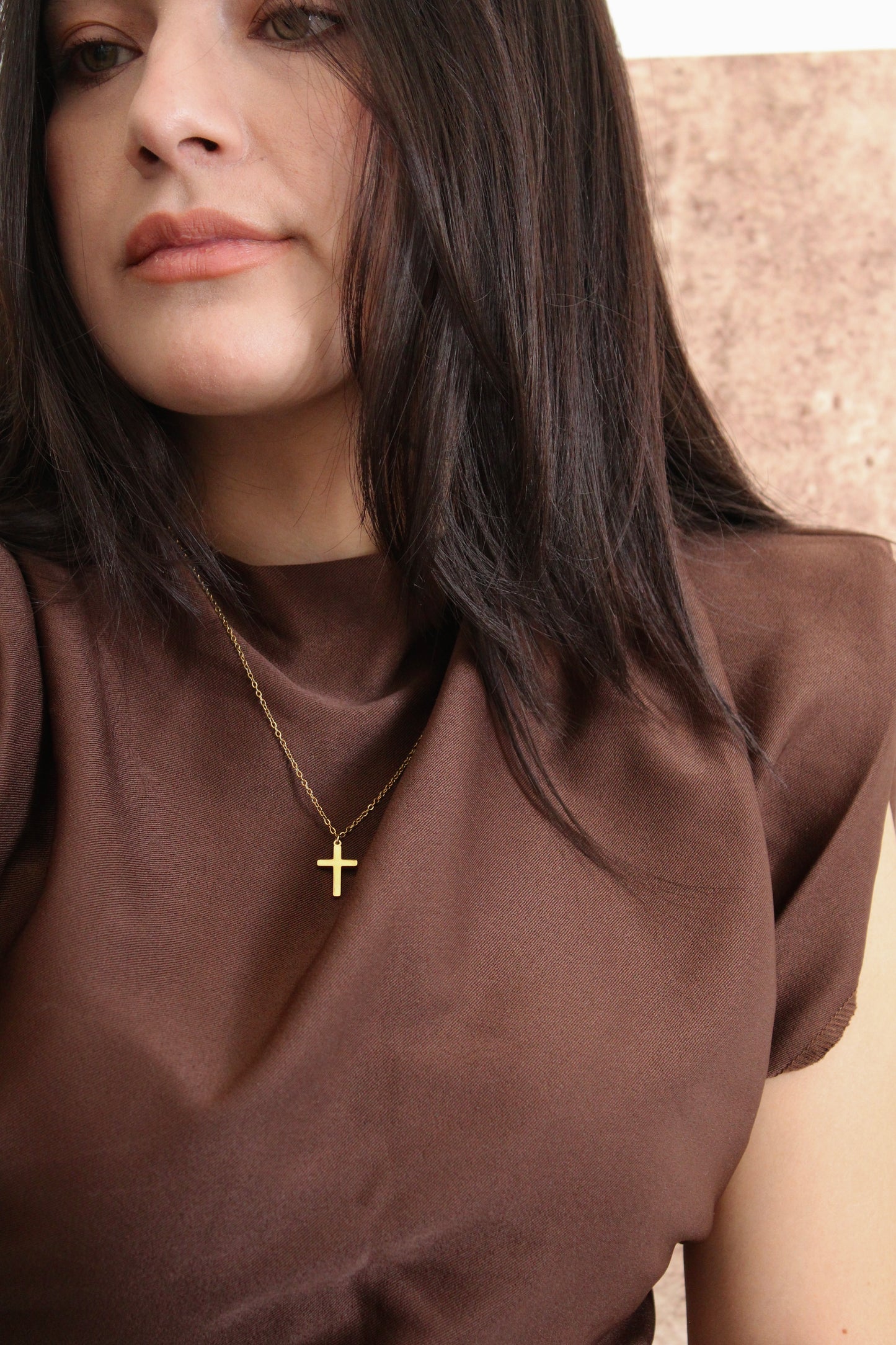 Collar Cruz pequeña