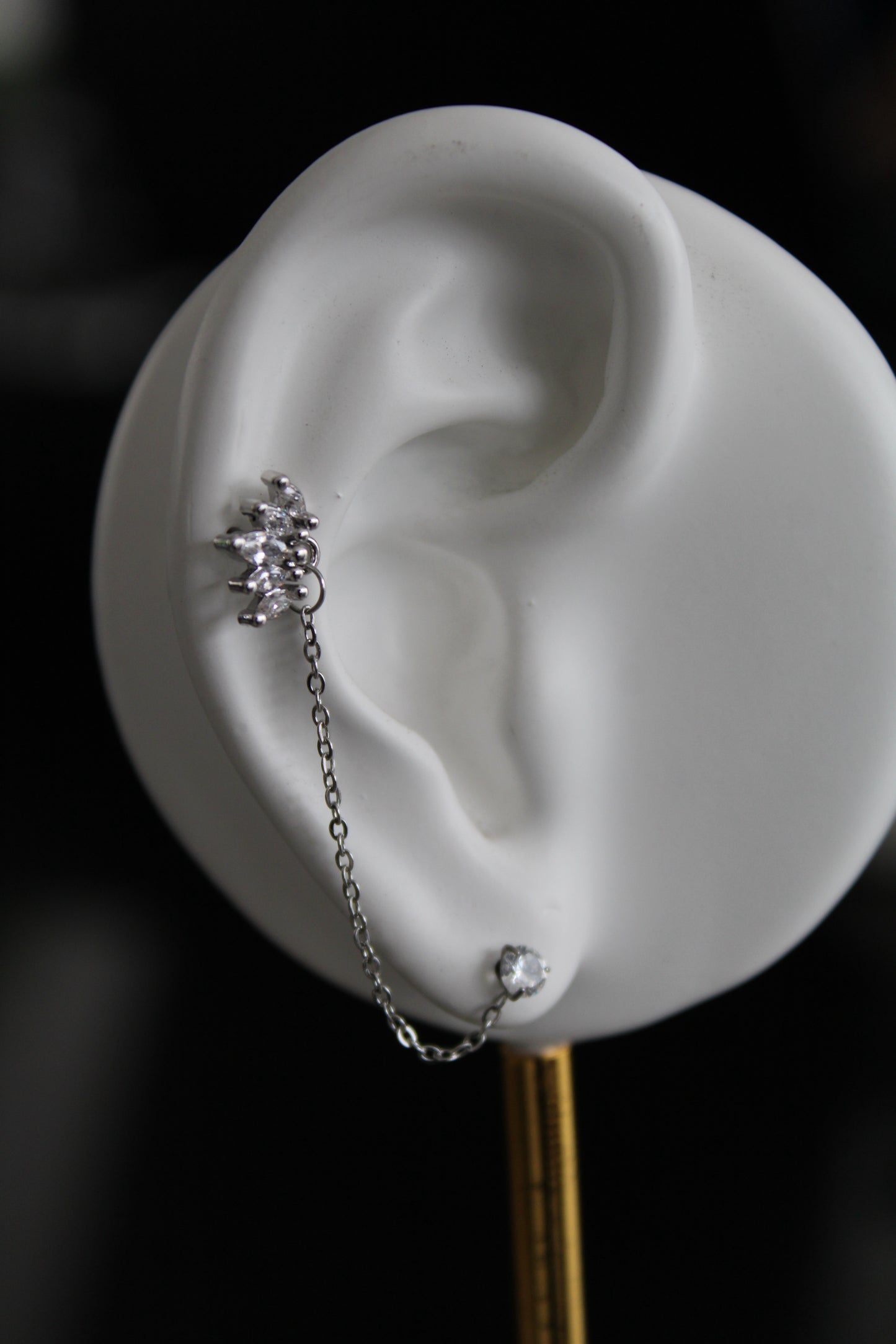 Piercing con cadena