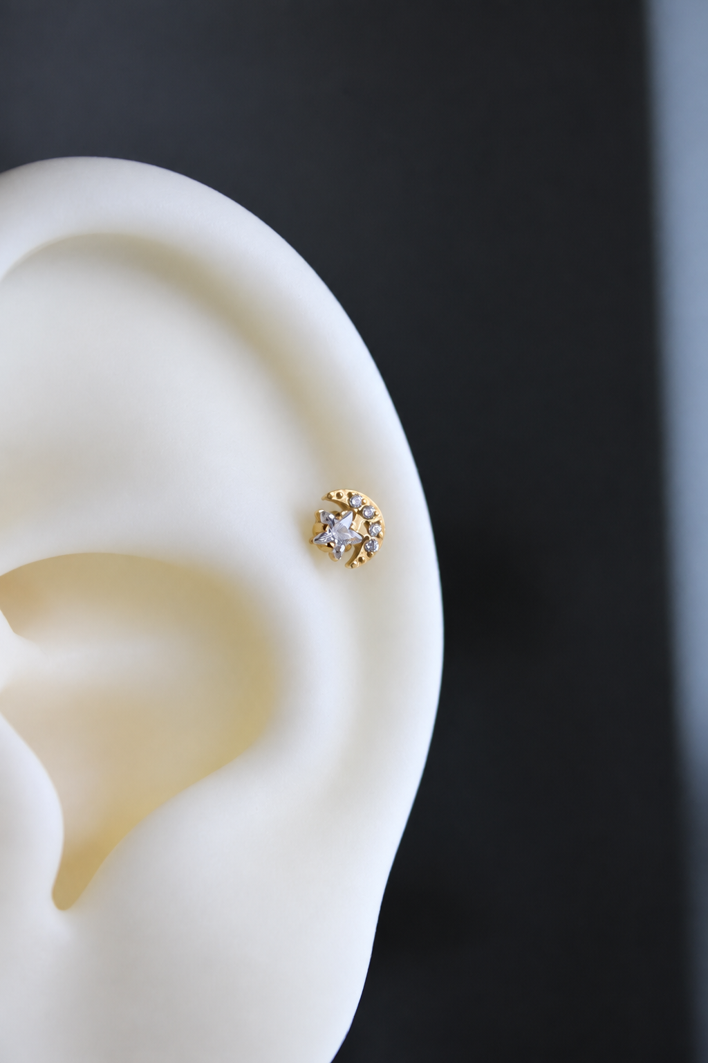 Piercing Titanio ASTM F136 (dorado)