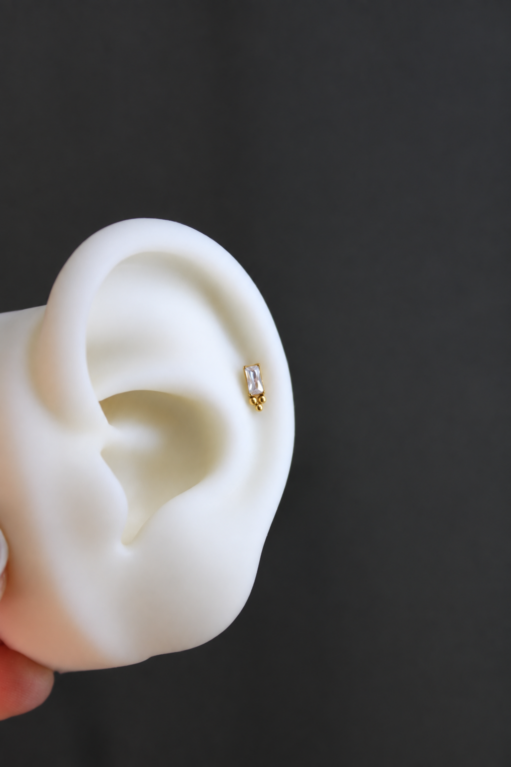 Piercing Titanio ASTM F136 (dorado)
