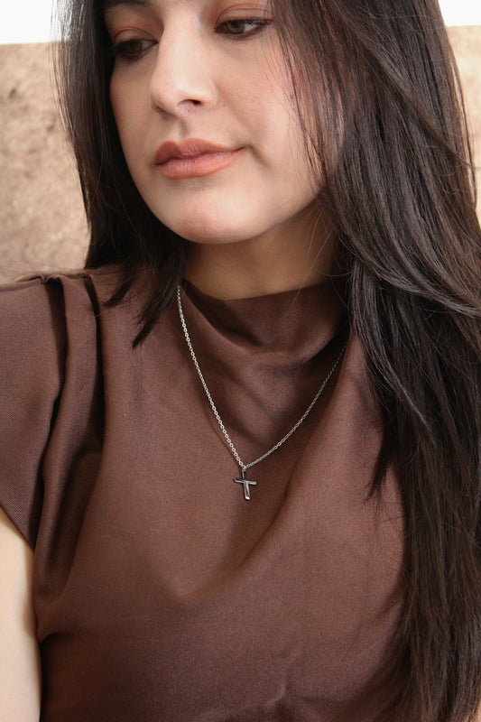 Collar Cruz pequeña