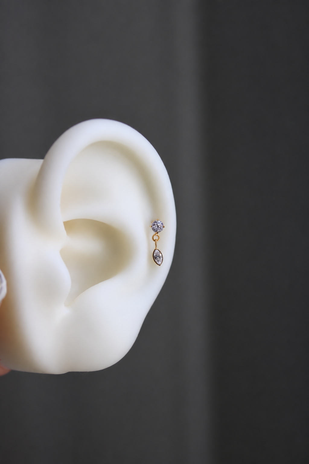 Piercing Titanio ASTM F136 (dorado)