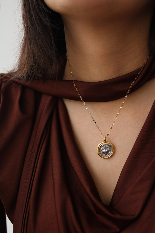 Collar Trinidad