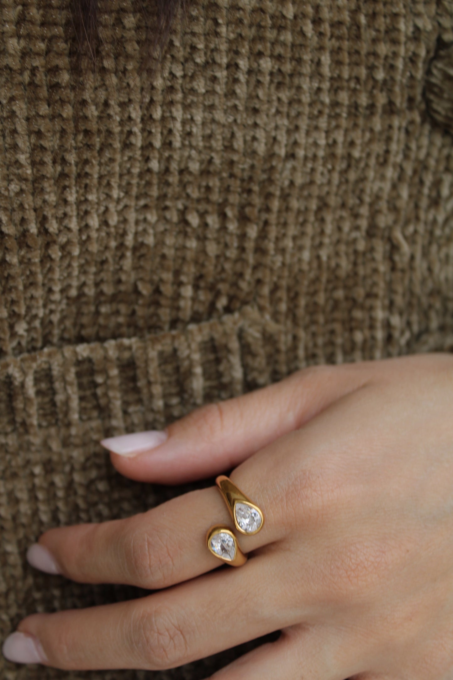 Anillo Bucle Dorado